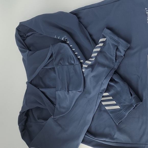 Nike Dri Fit Hooded Long Sleeve Shirt Running Small - Picture 7 of 9